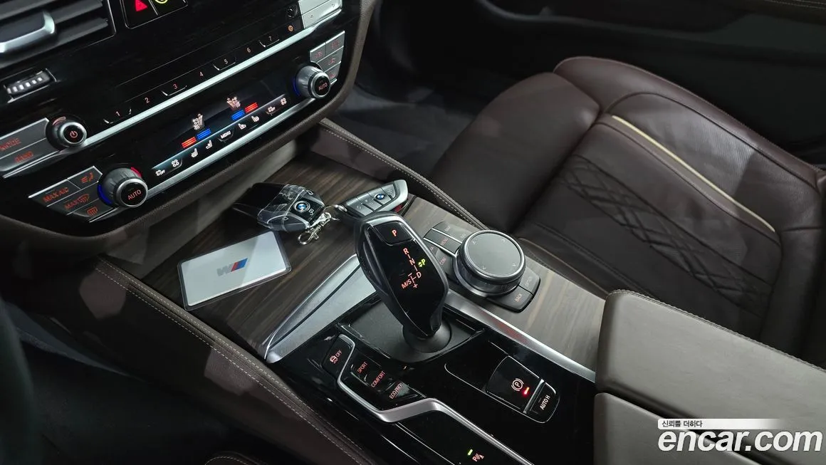 BMW 5-Series 2021 из KR, фото 8