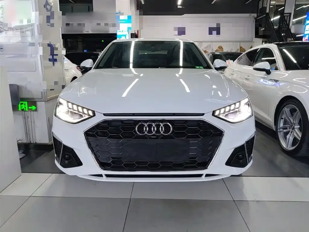 Audi A4L 2021 из CN, фото 8