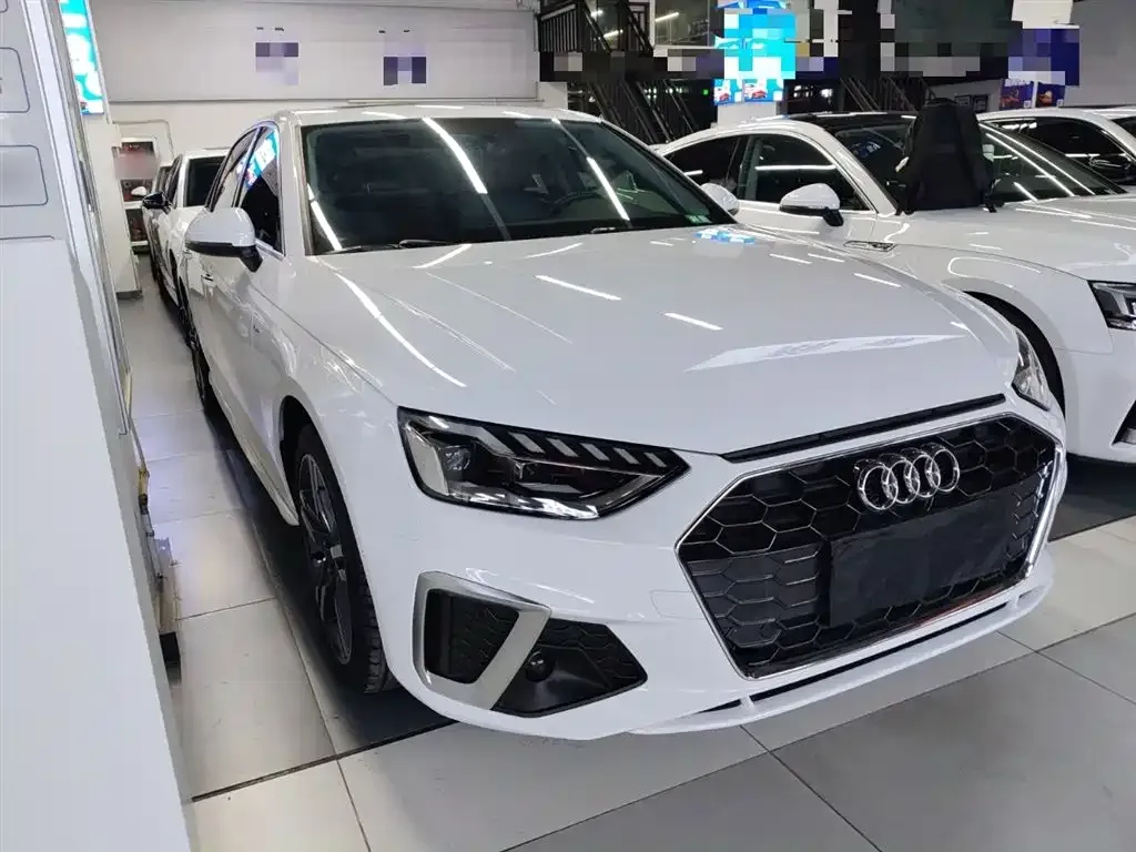 Audi A4L 2021 из CN, фото 6