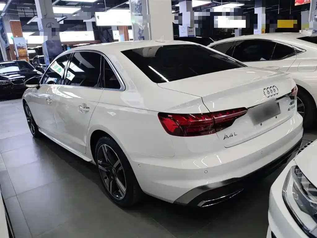 Audi A4L 2021 из CN, фото 7