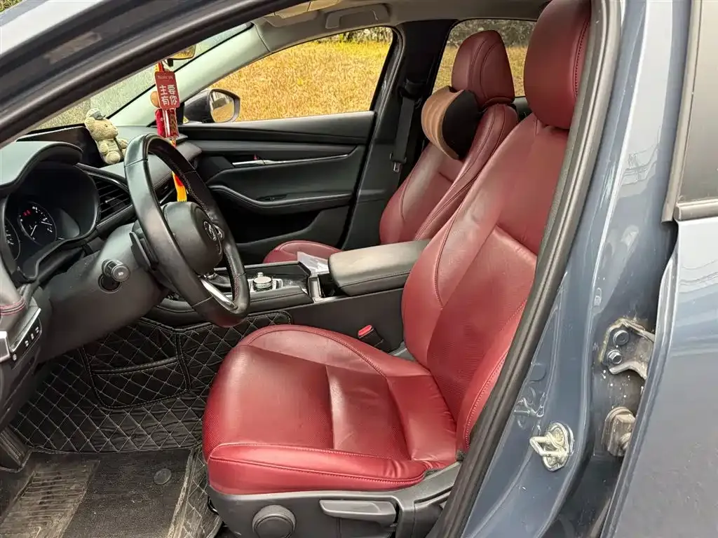 Mazda 3 Axela 2022 из CN, фото 3