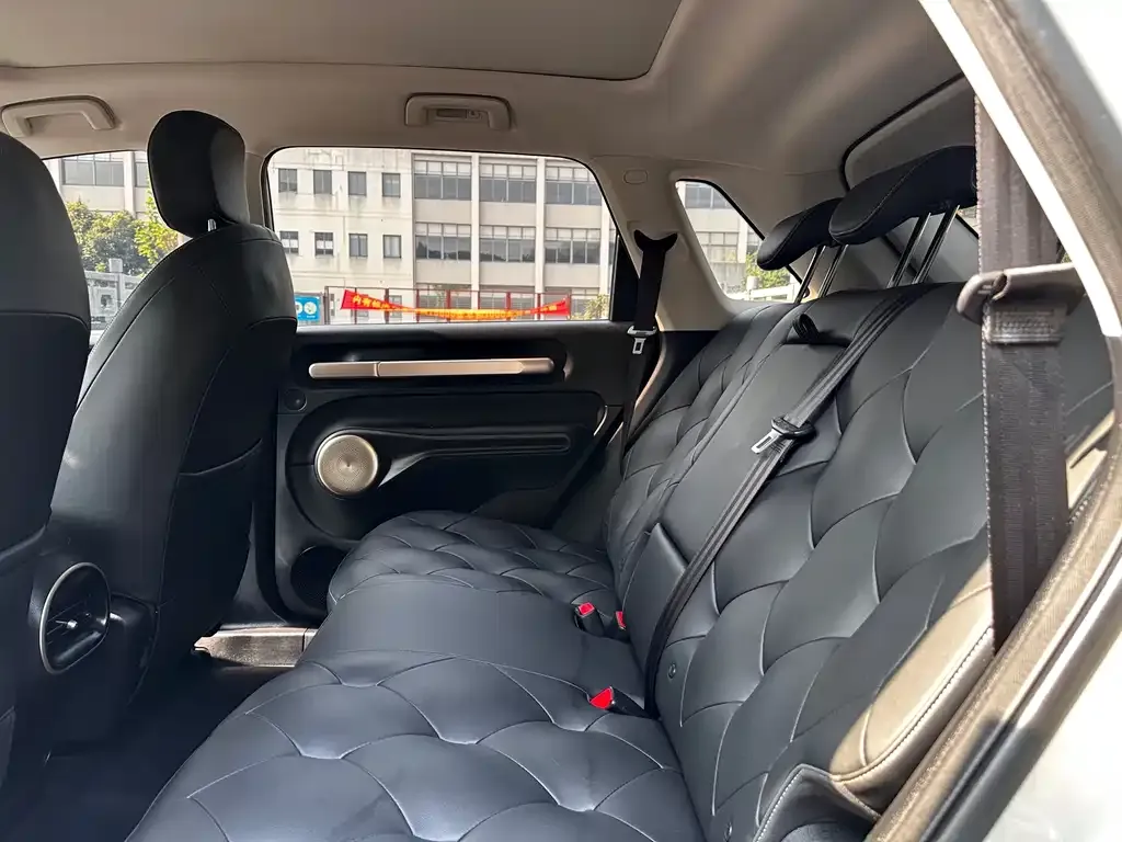 Baojun Yunduo — фото 3