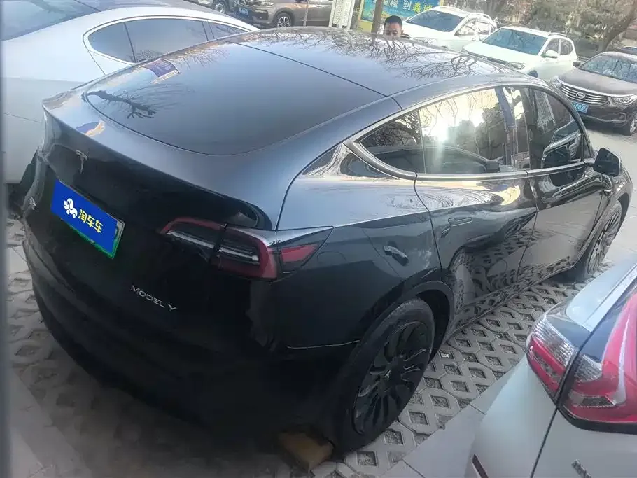 Tesla Model Y — фото 6