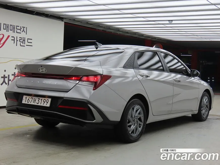 Hyundai AVANTE — фото 3