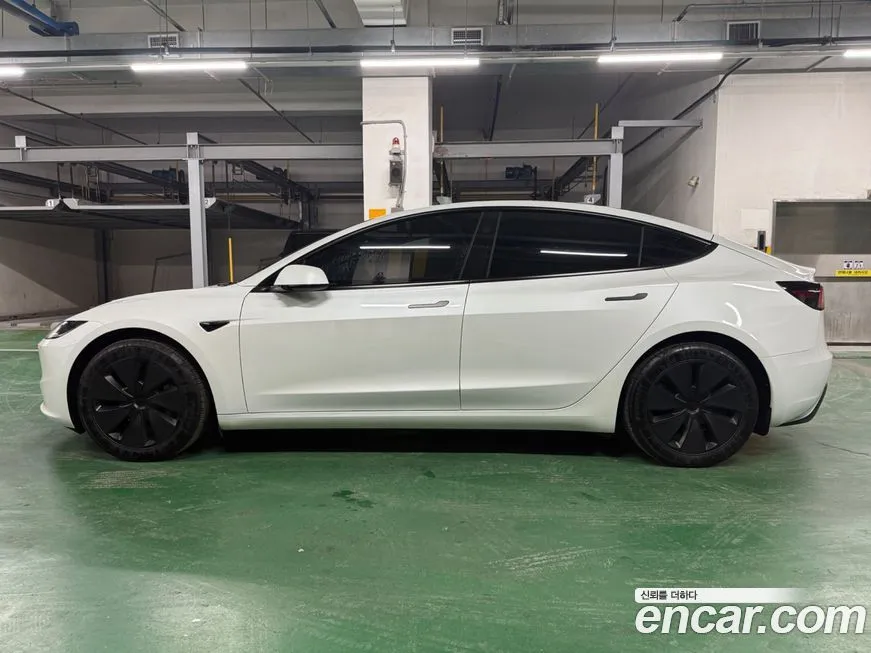 Tesla Model 3 2025 из KR, фото 3