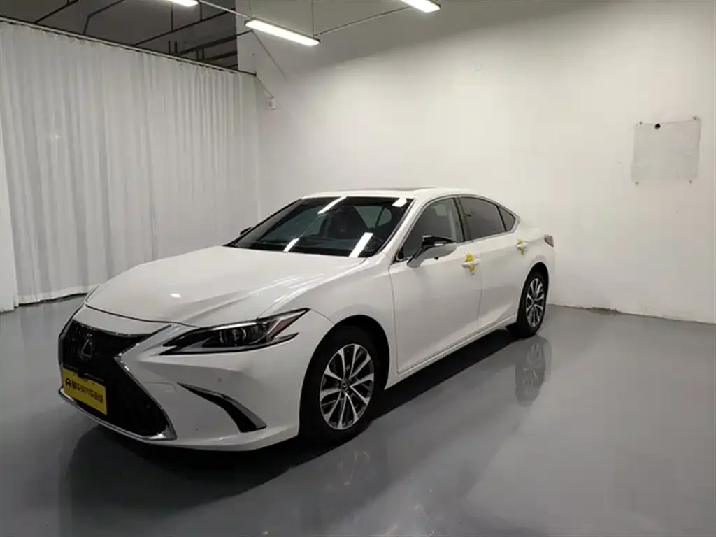 Lexus ES 2024 из CN, фото 1