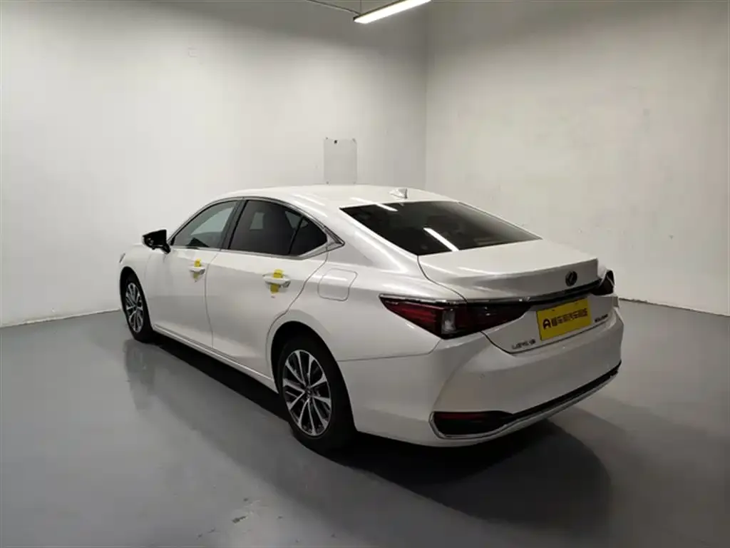 Lexus ES 2024 из CN, фото 3