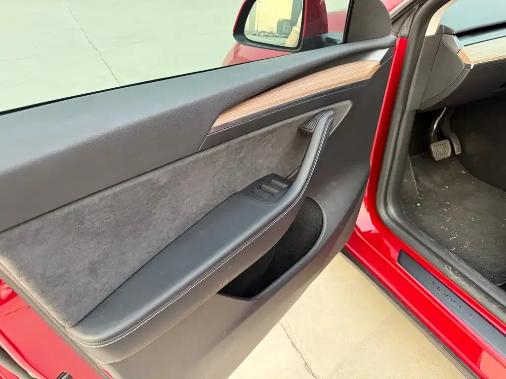Tesla Model Y 2023 из CN, фото 7