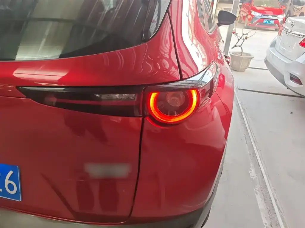 Mazda CX-30 — фото 2