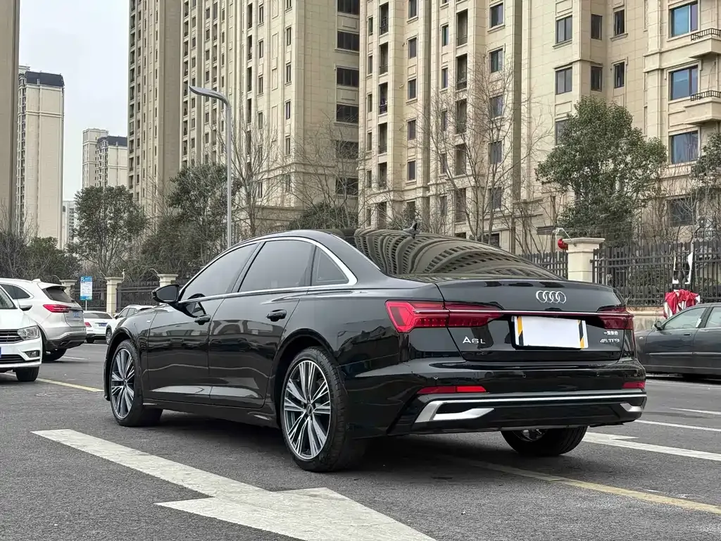 Audi A6L 2024 из CN, фото 10