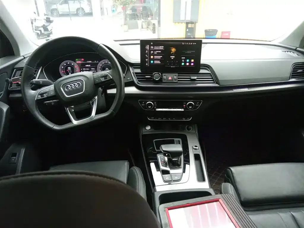 Audi Q5L 2021 из CN, фото 2