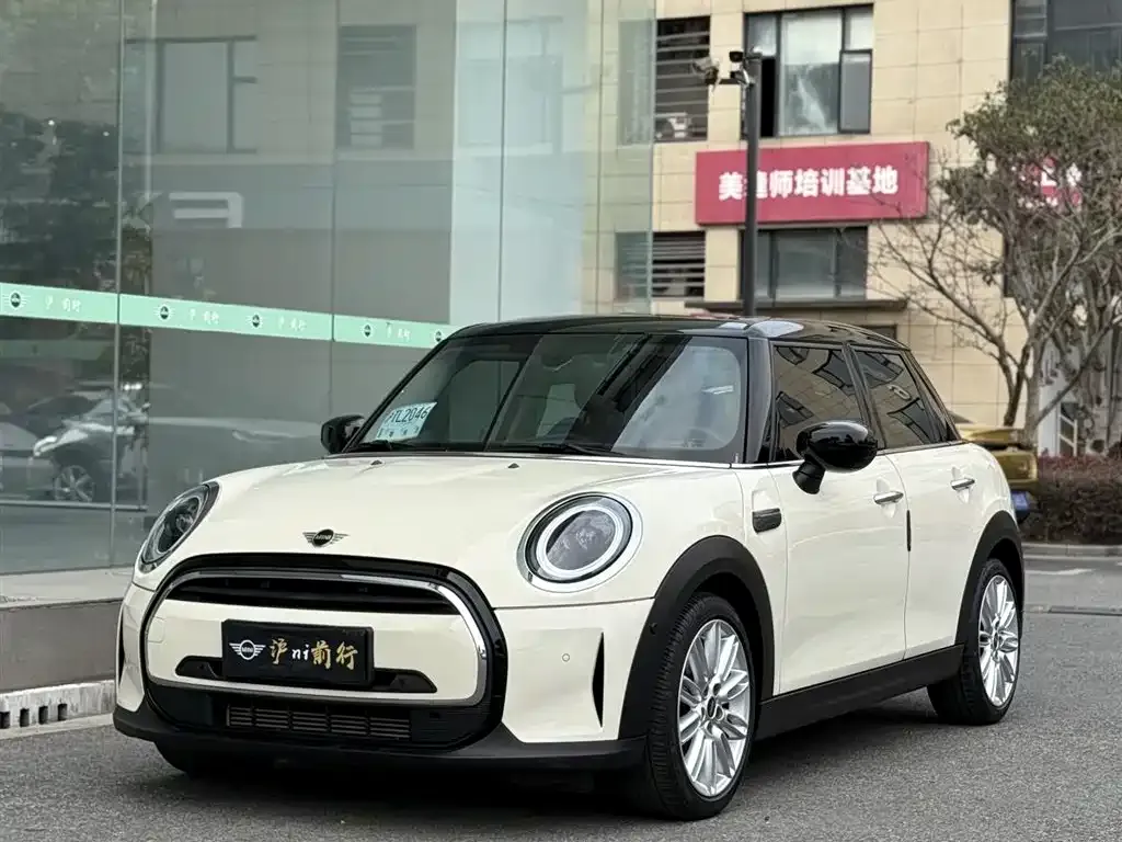 MINI Cooper (3-door) — фото 1