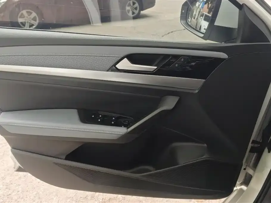 Volkswagen Lavida 2022 из CN, фото 5