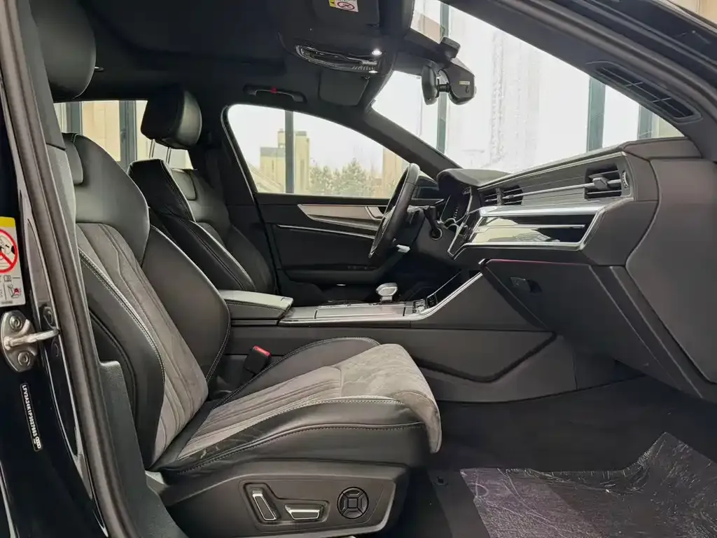 Audi A6L 2023 из CN, фото 9