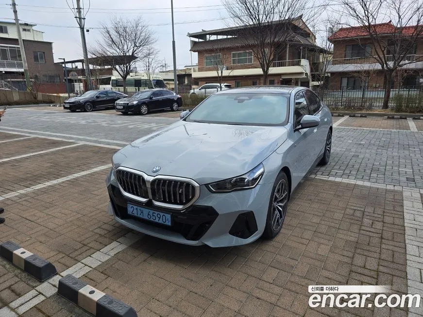 BMW i5 — фото 1