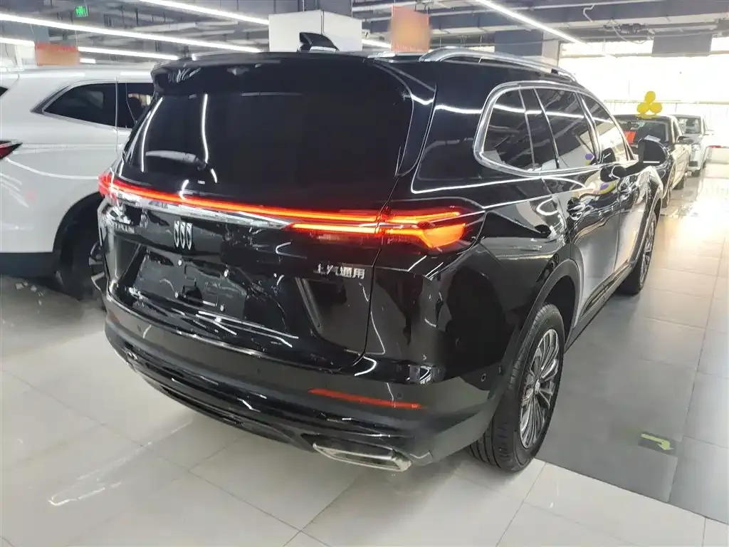 Buick Envision Plus — фото 8