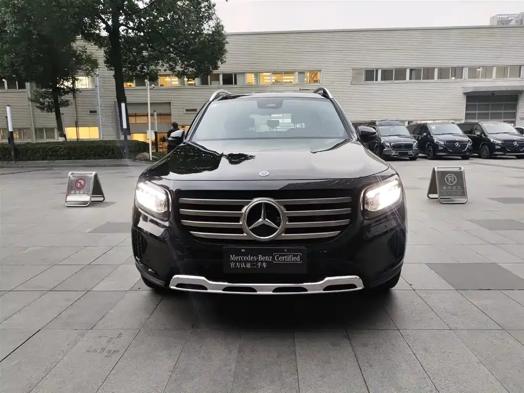 Mercedes-Benz GLB — фото 2