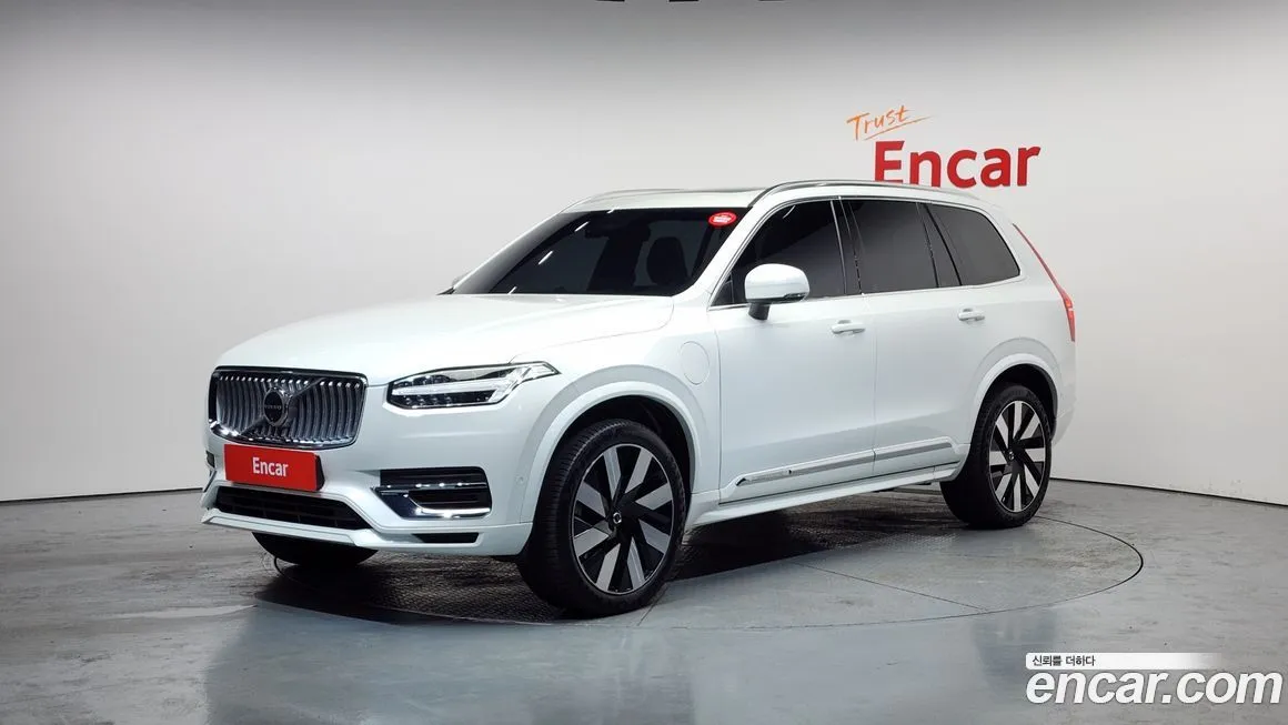 Volvo XC90 — фото 1