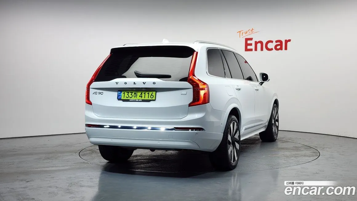 Volvo XC90 — фото 2