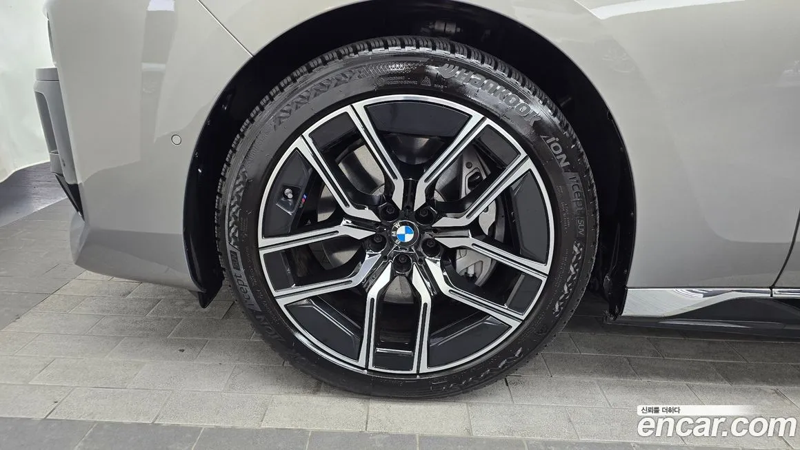 BMW i7 2024 из KR, фото 10