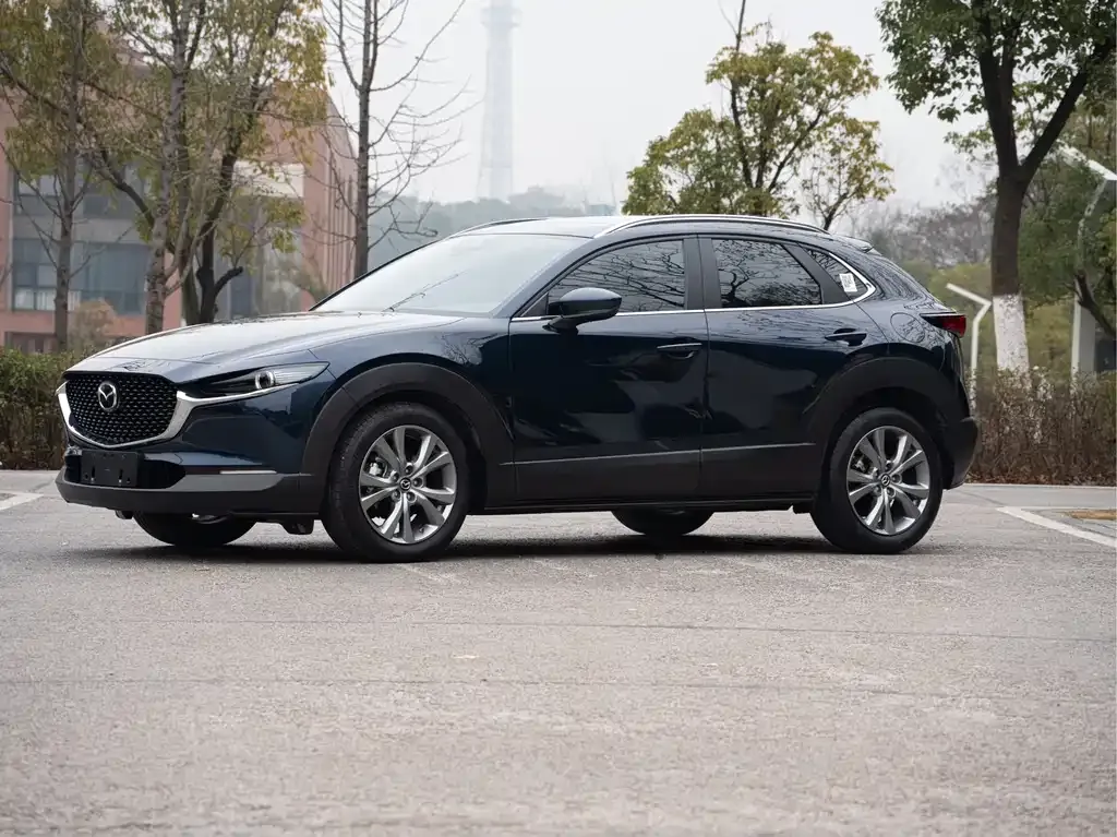 Mazda CX-30 — фото 1