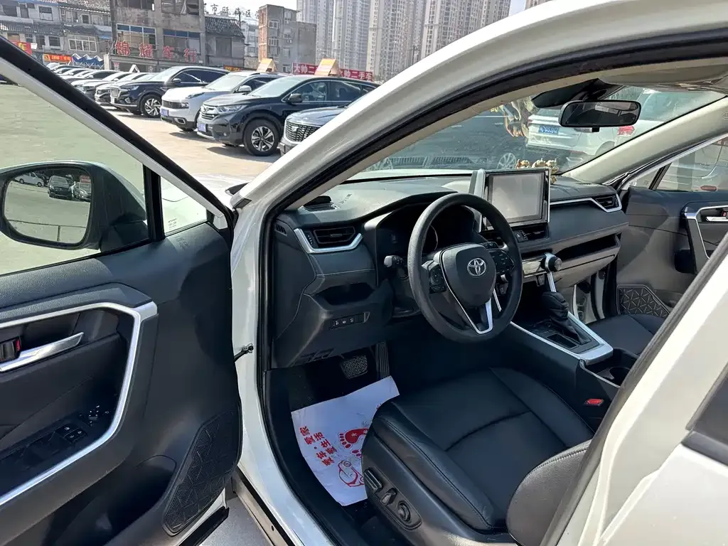 Toyota RAV4 2021 из CN, фото 9