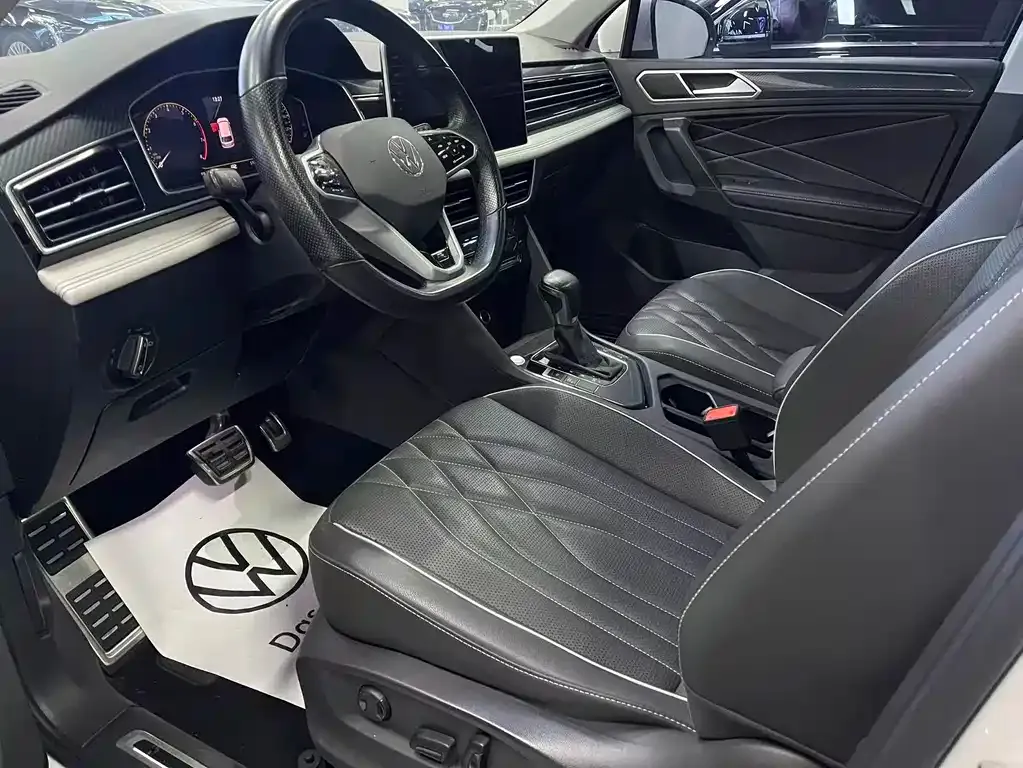 Volkswagen Tiguan L 2022 из CN, фото 2