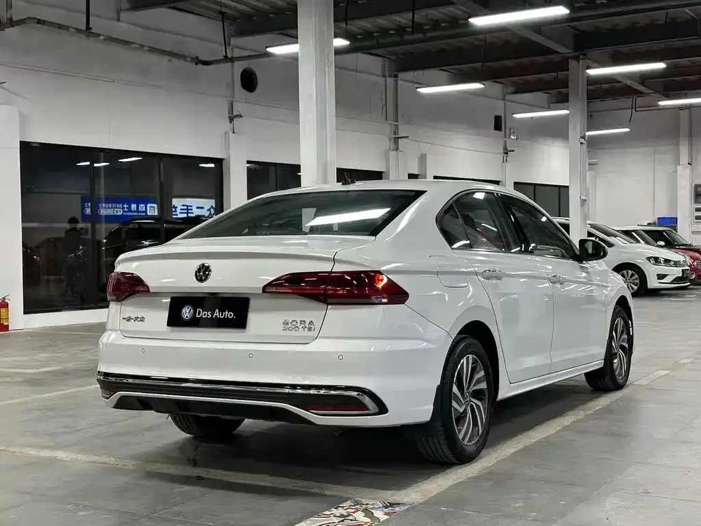 Volkswagen Bora 2023 из CN, фото 3