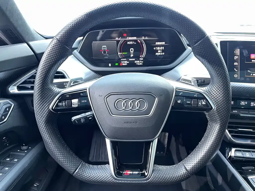 Audi RS e-tron GT 2024 из CN, фото 6