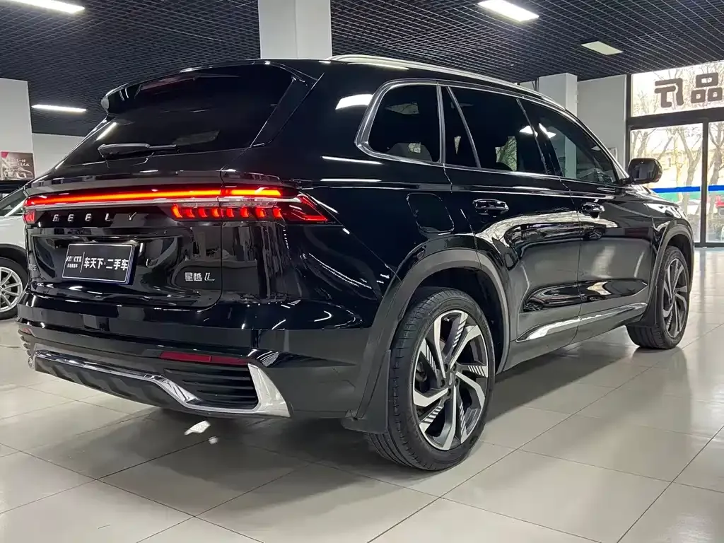 Geely Xingyue L — фото 10