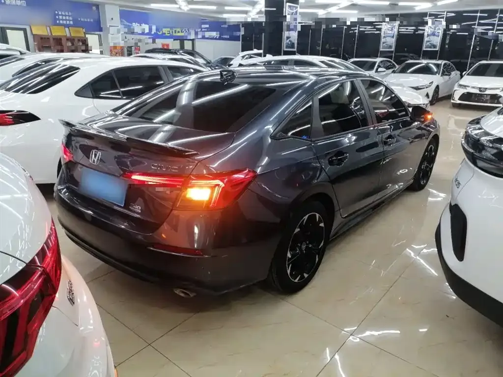 Honda Civic — фото 10