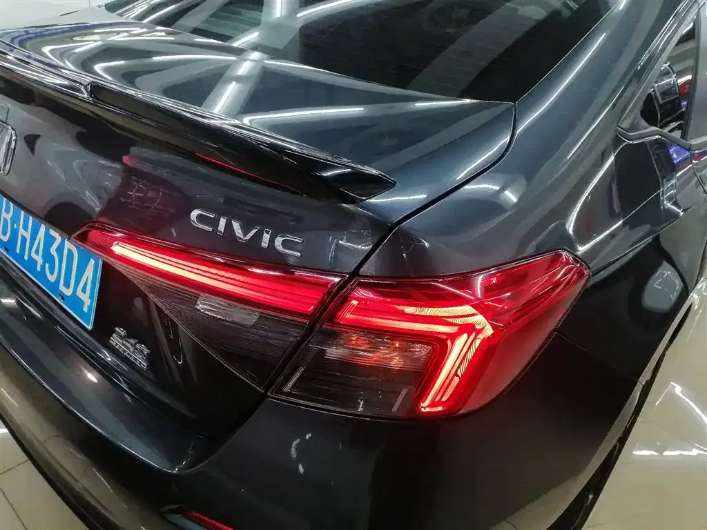 Honda Civic — фото 7