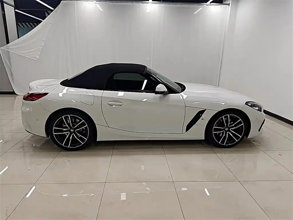 BMW Z4 — фото 9