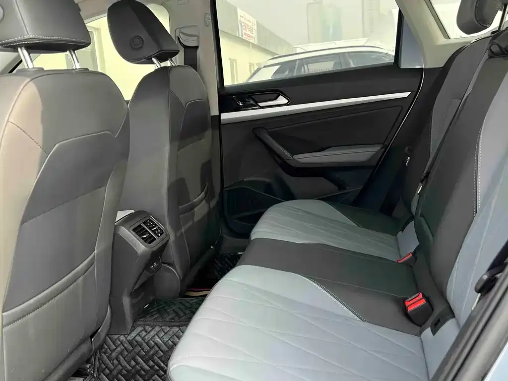 Volkswagen Lavida 2023 из CN, фото 2