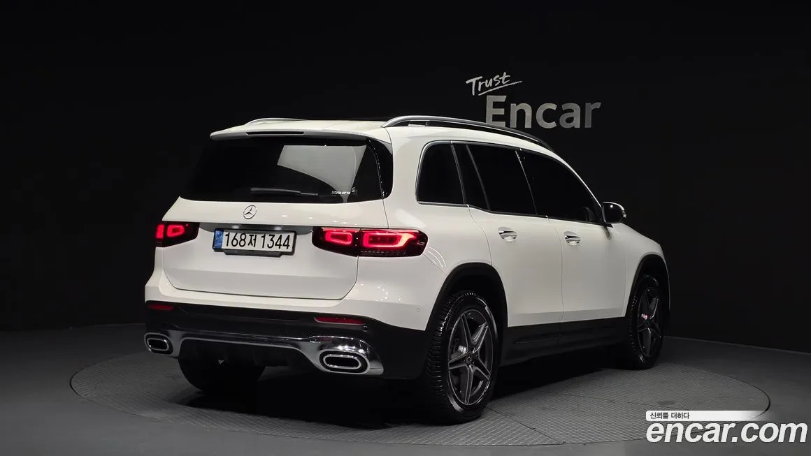 Mercedes-Benz GLB-Class — фото 2