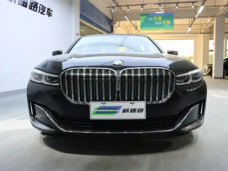 BMW 7 Series — фото 10