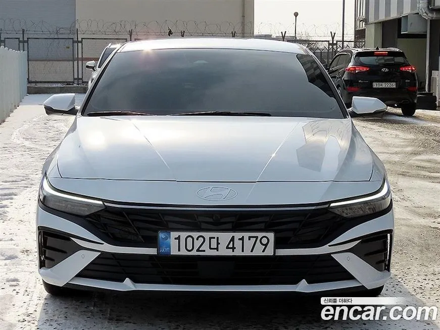 Hyundai AVANTE — фото 1