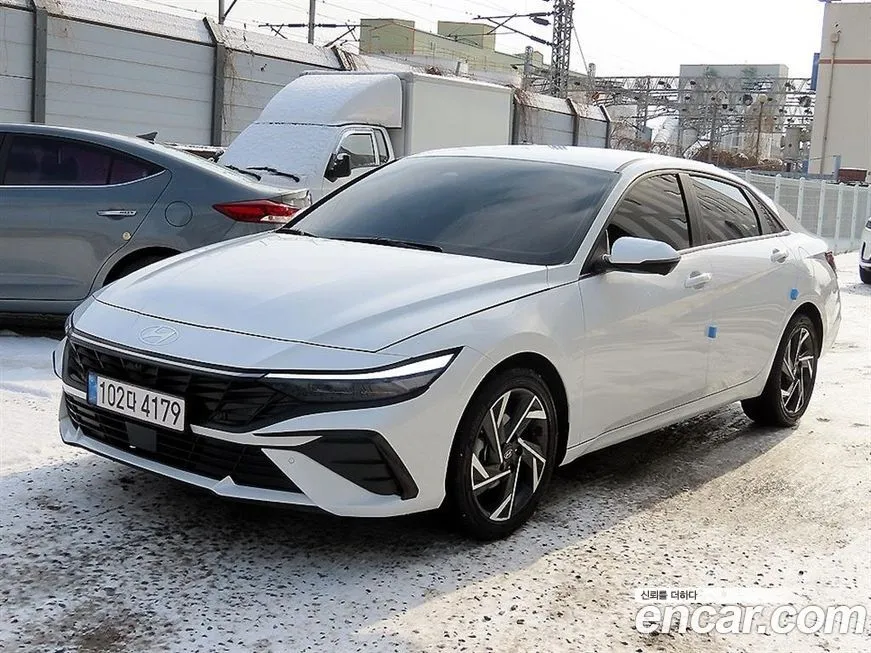 Hyundai AVANTE — фото 8
