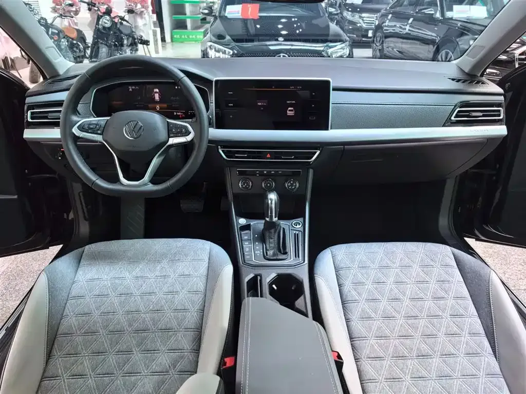 Volkswagen Lavida 2023 из CN, фото 3