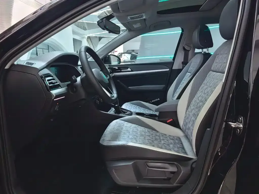 Volkswagen Lavida 2023 из CN, фото 2
