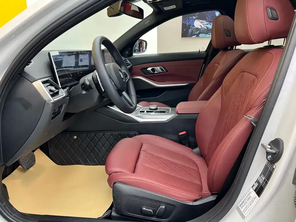 BMW 3 Series 2024 из CN, фото 6