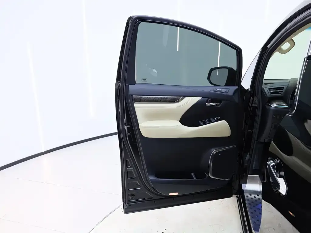 Toyota Alphard 2021 из CN, фото 8