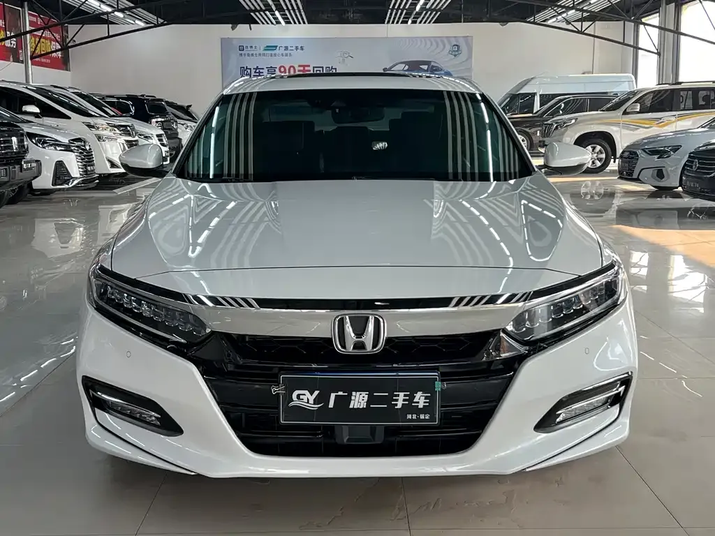 Honda Accord — фото 8