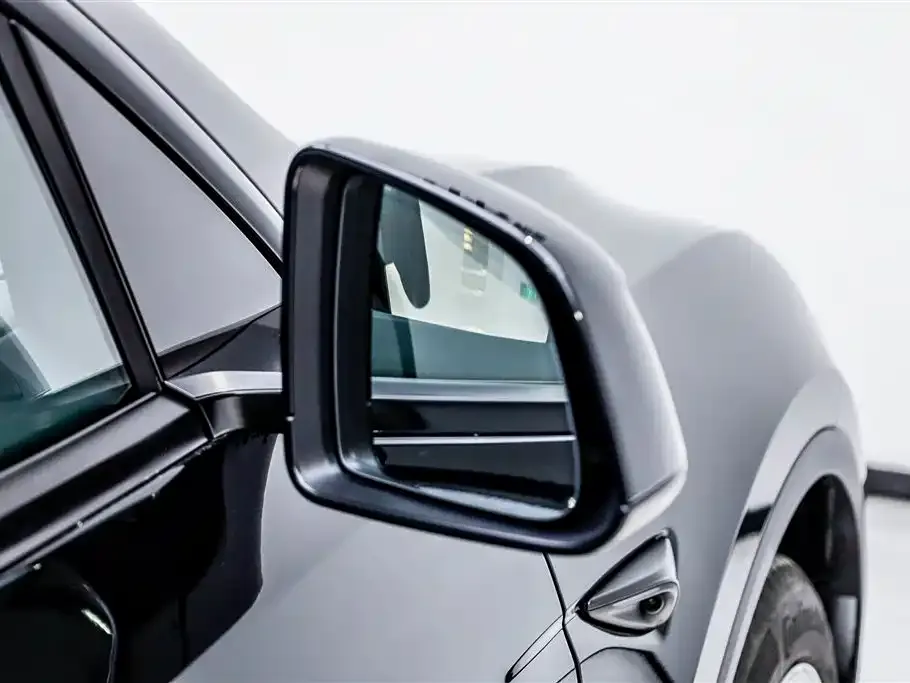 Tesla Model Y L — фото 3