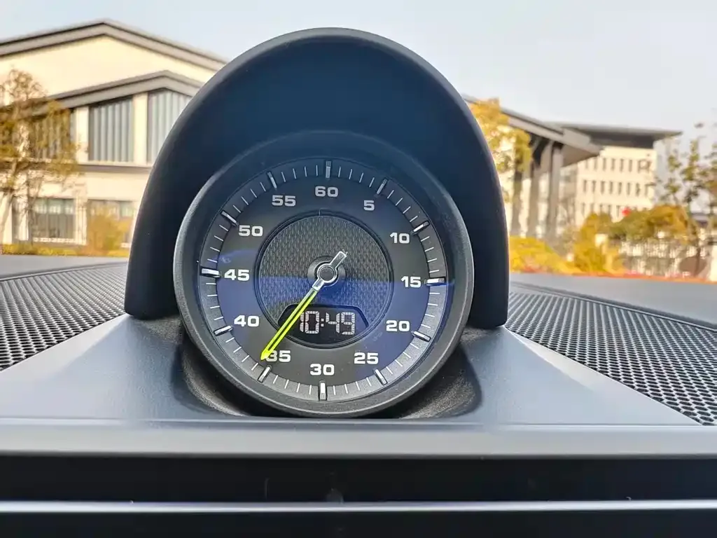 Porsche Panamera Hybrid 2022 из CN, фото 4
