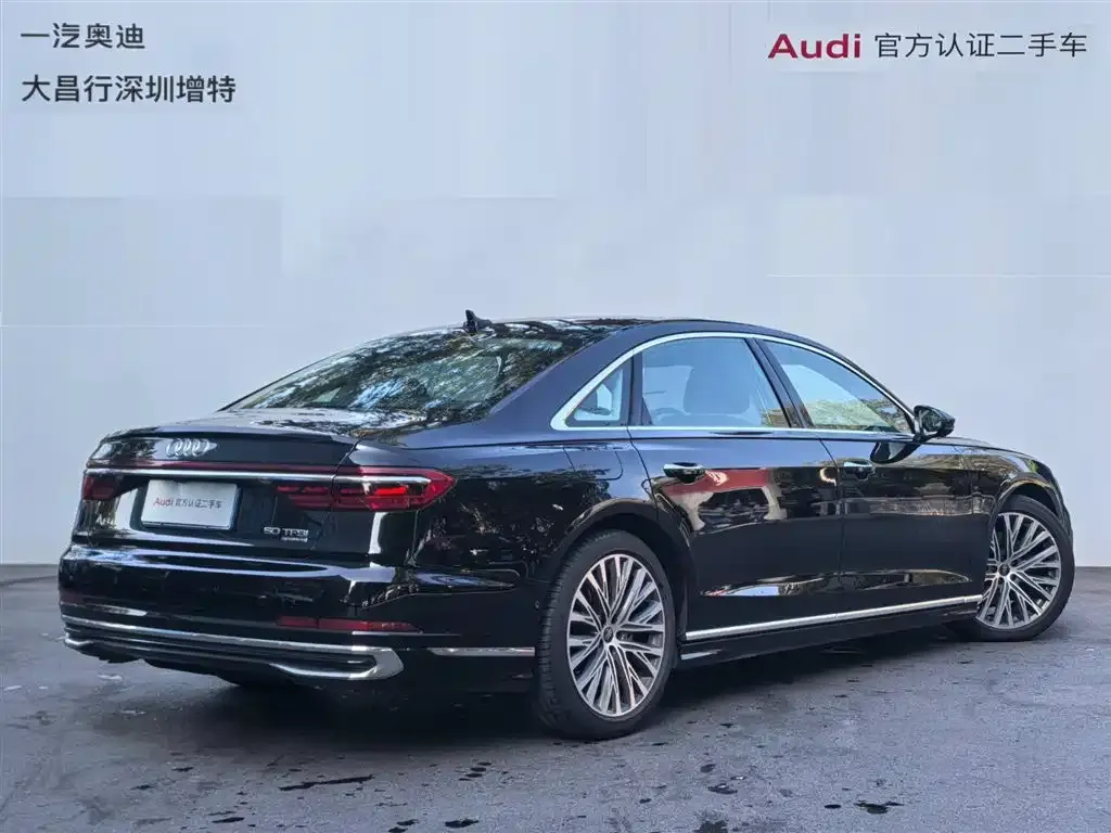 Audi A8 — фото 6