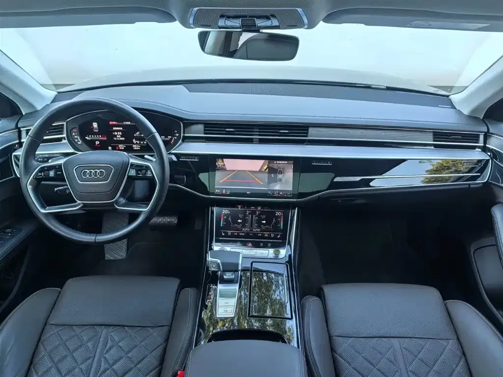 Audi A8 — фото 9