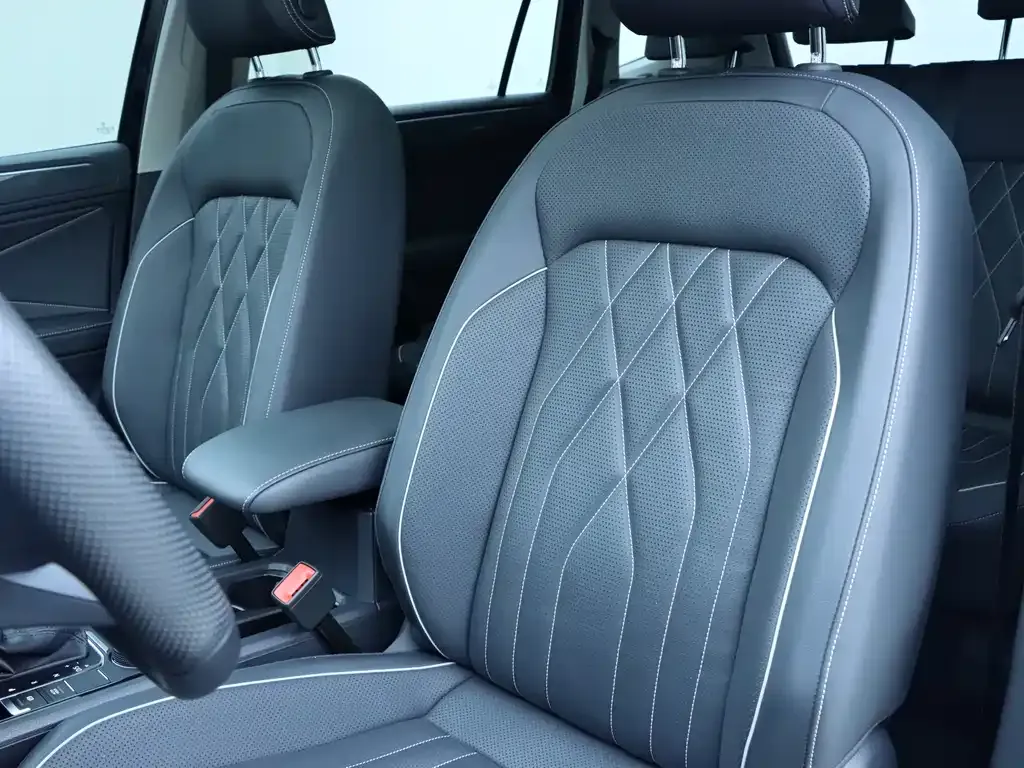 Volkswagen Tiguan L 2024 из CN, фото 6