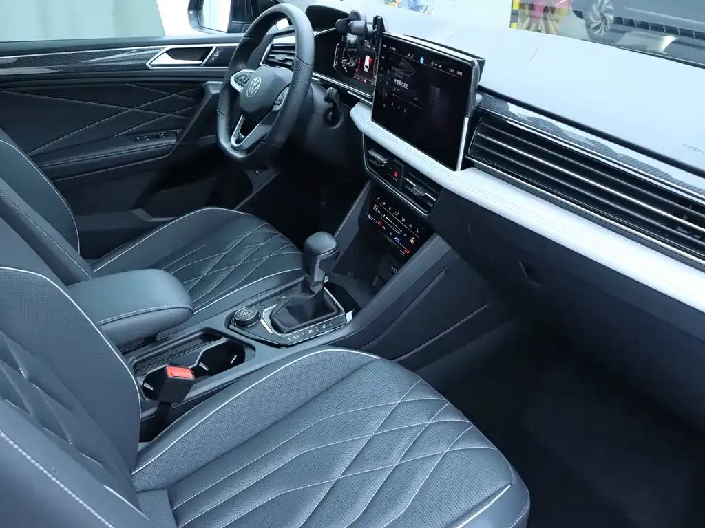 Volkswagen Tiguan L 2024 из CN, фото 5