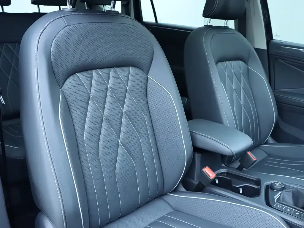 Volkswagen Tiguan L 2024 из CN, фото 10